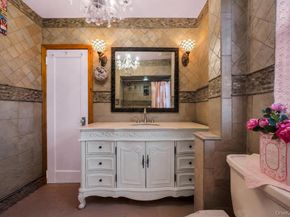 65 Bixley Heath, Lynbrook NY 11563