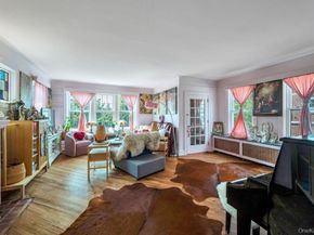 65 Bixley Heath, Lynbrook NY 11563