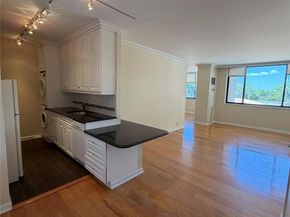27110 Grand Central Parkway 1U, Floral Park NY 11005