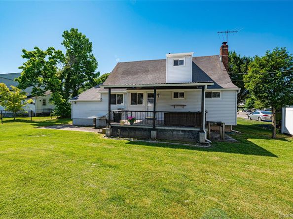 31 Pickwick Drive, Commack NY 11725