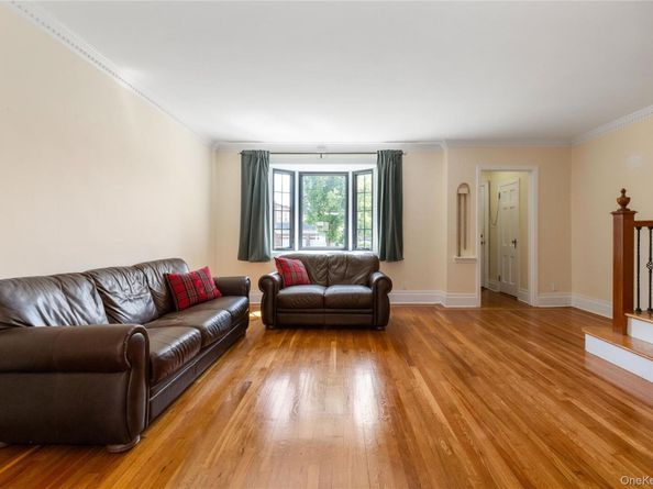 7712 83rd Street, Glendale NY 11385