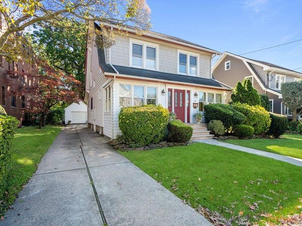 26 carman Avenue, East Rockaway NY 11518