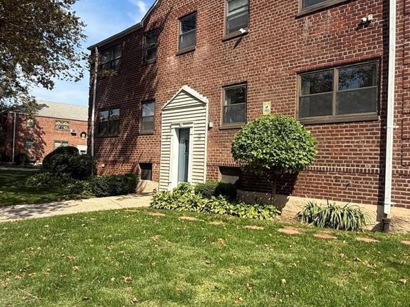 150-37 89th Street 22, Howard Beach NY 11414