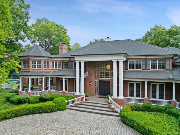 24 Trails End, Chappaqua NY 10514