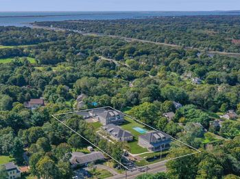 19 Montauk Highway