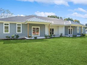 19 Montauk Highway 7, Westhampton NY 11977