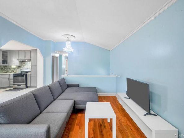 30 Sutton Street, Hempstead NY 11550