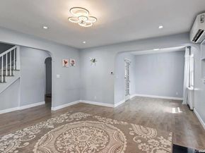 30 Aberdeen Road, New Hyde Park NY 11040