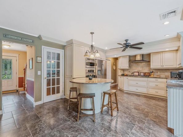 10 Spyglass Lane, East Setauket NY 11733