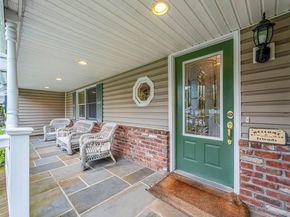 10 Spyglass Lane, East Setauket NY 11733