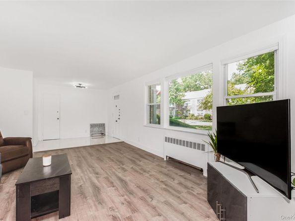 79 Lawrence Park Crescent 79, Bronxville NY 10708