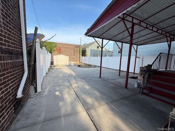 15 Euclid Avenue, Brooklyn NY 11208