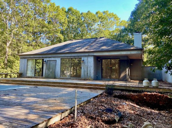 16 Karin Drive, East Hampton NY 11937