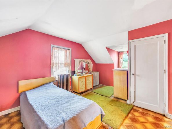 252 Lexington Avenue, West Hempstead NY 11552
