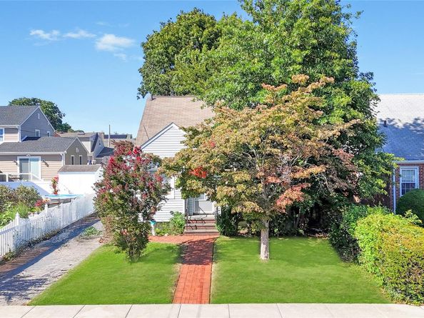 252 Lexington Avenue, West Hempstead NY 11552