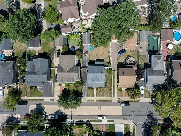 67 Burtis Street, Lynbrook NY 11563