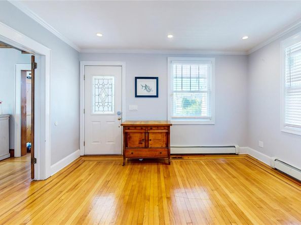 67 Burtis Street, Lynbrook NY 11563