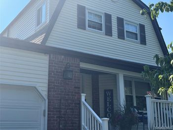 47 Ravenwood Drive