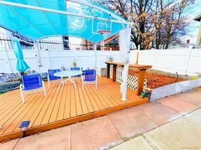 57 Pennyfield Cp Dr, Bronx NY 10465