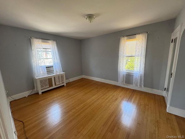 175 Daffodil Avenue, Franklin Square NY 11010