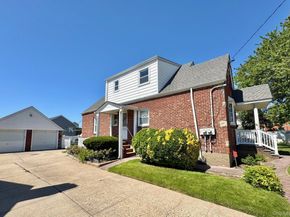 175 Daffodil Avenue, Franklin Square NY 11010