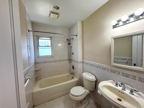 175 Daffodil Avenue, Franklin Square NY 11010