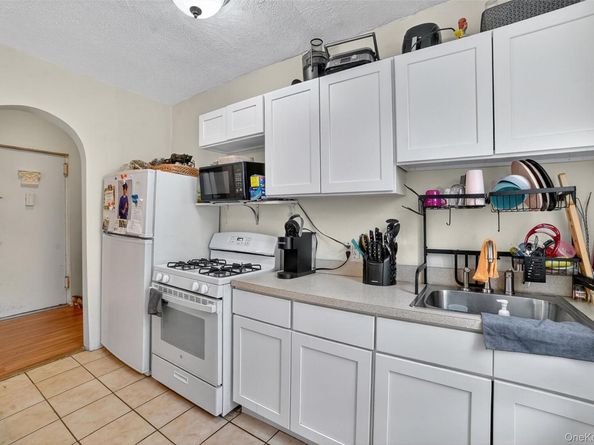 154 Radford Street 5H, Yonkers NY 10705