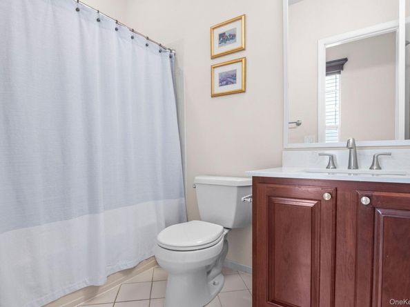37 Constantine Way, Mount Sinai NY 11766