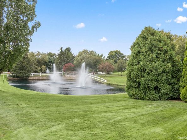 37 Constantine Way, Mount Sinai NY 11766