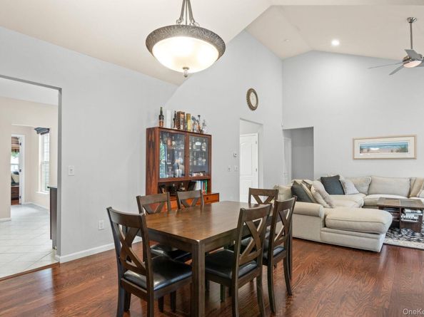 37 Constantine Way, Mount Sinai NY 11766