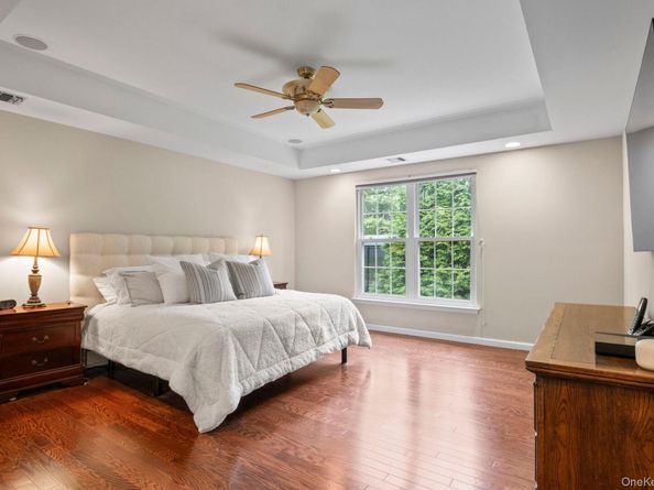 37 Constantine Way, Mount Sinai NY 11766