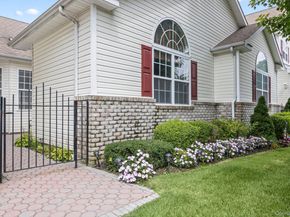 37 Constantine Way, Mount Sinai NY 11766