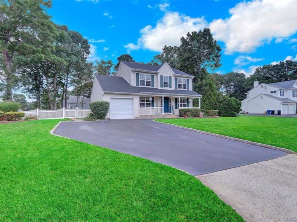 17 Beach Plum Lane, Middle Island NY 11953