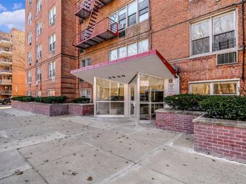 6535 Broadway