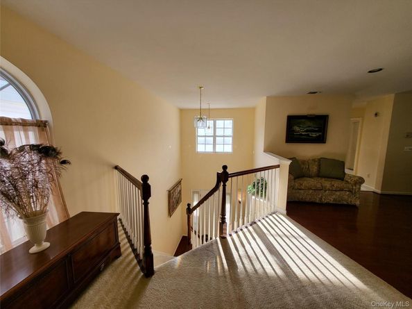 48 Kate Circle, Middle Island NY 11953