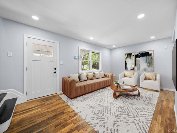 21 Lehigh Avenue, Centereach NY 11720