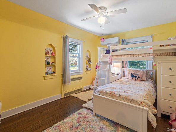 411 Demott Avenue, Rockville Centre NY 11570