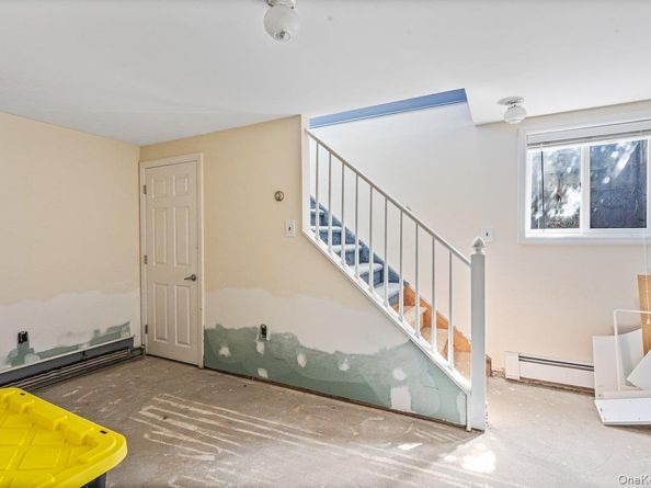 411 Demott Avenue, Rockville Centre NY 11570