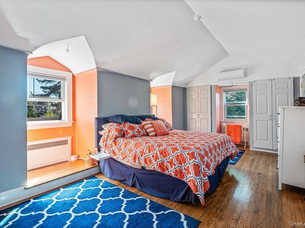 411 Demott Avenue, Rockville Centre NY 11570