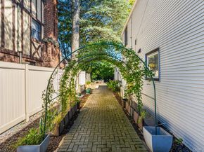 411 Demott Avenue, Rockville Centre NY 11570