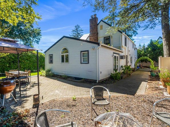 411 Demott Avenue, Rockville Centre NY 11570