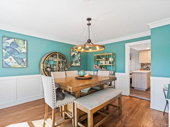 411 Demott Avenue, Rockville Centre NY 11570