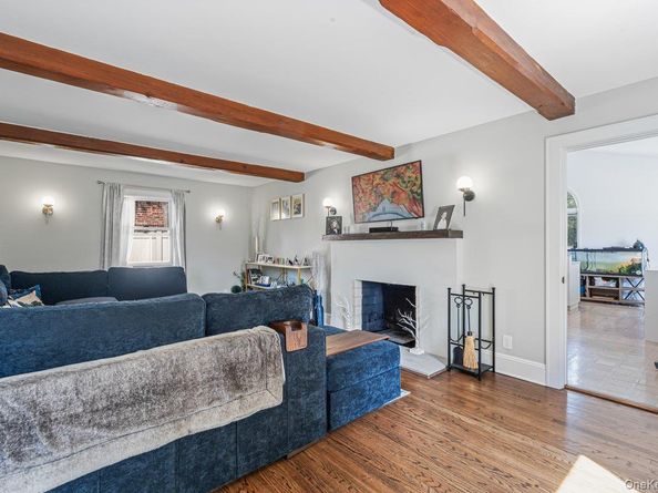411 Demott Avenue, Rockville Centre NY 11570