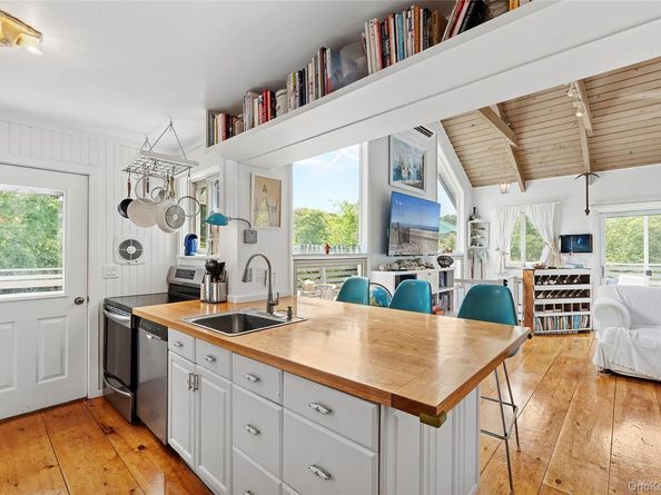 148 Monroe Drive, Montauk NY 11954