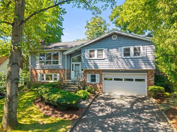 114 Oxford Road, New Rochelle NY 10804