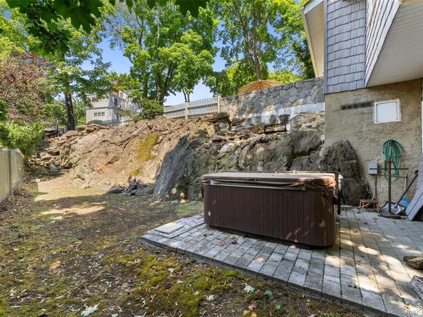 114 Oxford Road, New Rochelle NY 10804