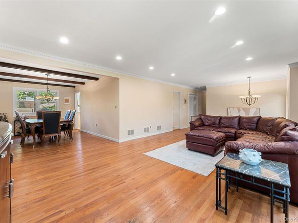 114 Oxford Road, New Rochelle NY 10804