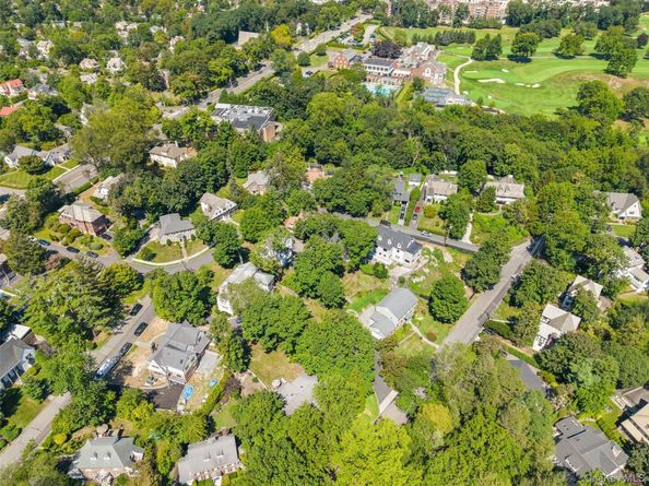 114 Oxford Road, New Rochelle NY 10804