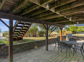 6 Gallatin Lane, East Hampton NY 11937