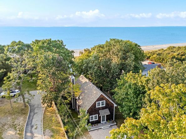 6 Gallatin Lane, East Hampton NY 11937